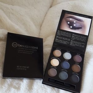 Gorgeous Smokey Eye Pallette!! 💋